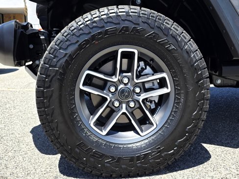 New 2025 Jeep Gladiator Mojave image 9