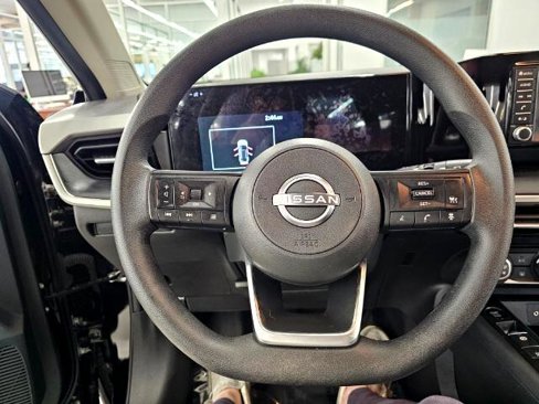 Used 2025 Nissan Kicks S image 15
