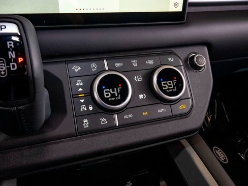 New 2025 Land Rover Defender 110 V8 image 28