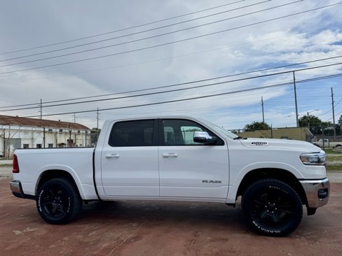 Used 2025 RAM 1500 Laramie image 9
