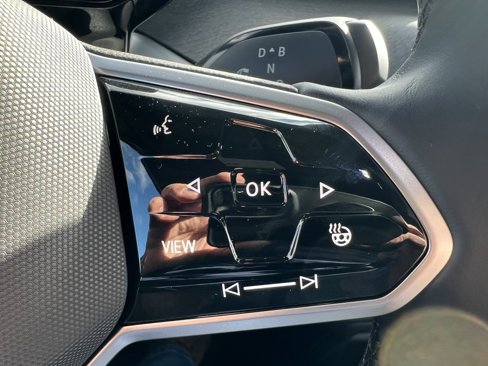 New 2025 Volkswagen ID. Buzz Pro S image 16