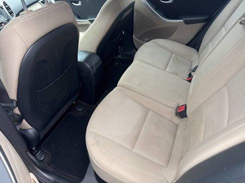 Used 2016 Hyundai Elantra GT image 5