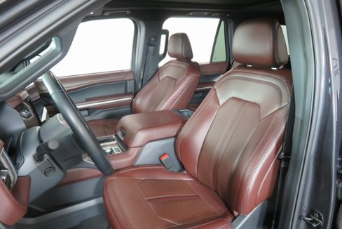 Used 2024 Ford Expedition Limited image 11