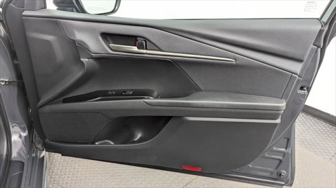 Used 2025 Toyota Camry SE image 23