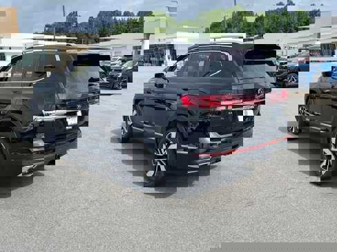 New 2025 Volkswagen Atlas SEL image 5