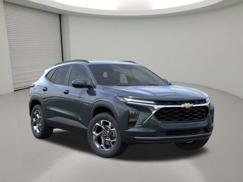 New 2025 Chevrolet Trax LT w/ Driver Confidence Package image 7