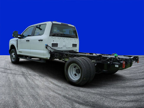 New 2026 Ford F350 XL image 5