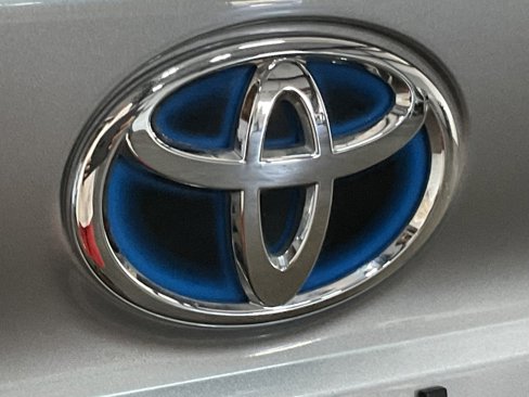 Used 2024 Toyota Sienna XLE image 6