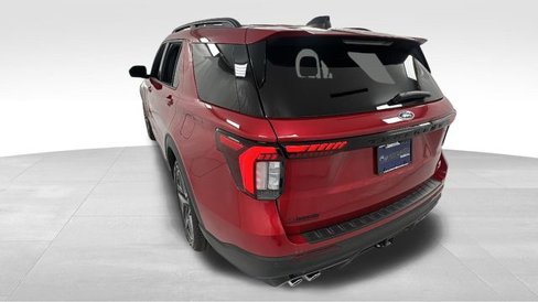 Used 2025 Ford Explorer ST image 5