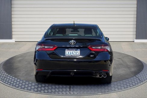Used 2024 Toyota Camry SE image 6