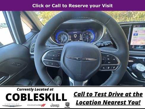 New 2026 Chrysler Pacifica Select image 22
