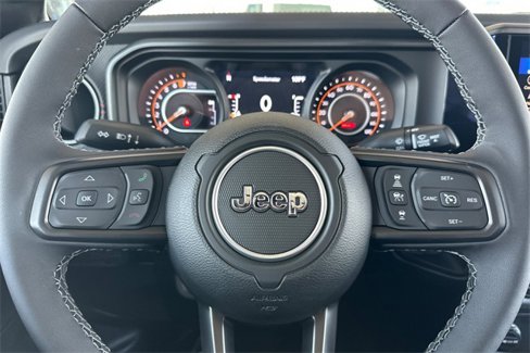 New 2025 Jeep Gladiator Rubicon image 22