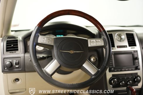 Used 2005 Chrysler 300 C w/ Navigation & Sound Group II image 39