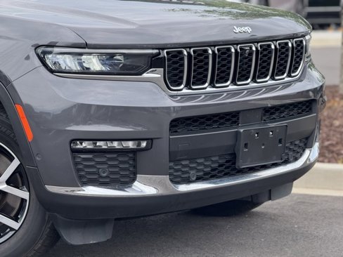 Used 2024 Jeep Grand Cherokee L Limited w/ Luxury Tech Group II image 3