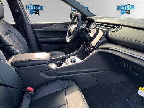 New 2025 Jeep Grand Cherokee Limited image 15