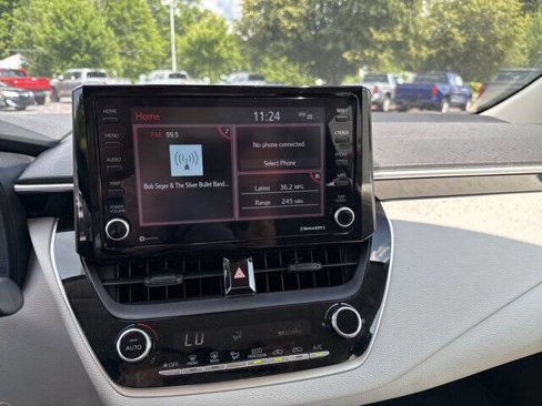 Used 2022 Toyota Corolla LE image 17
