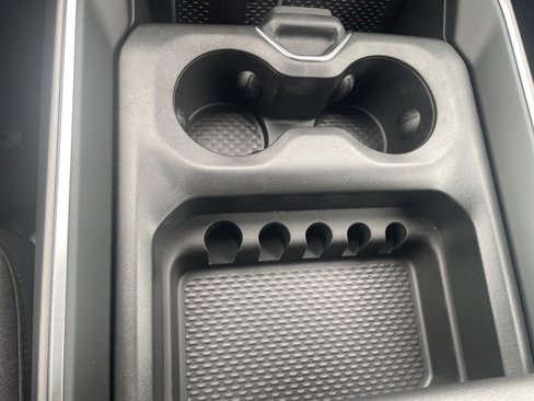 New 2026 RAM 1500 4x4 Crew Cab image 31