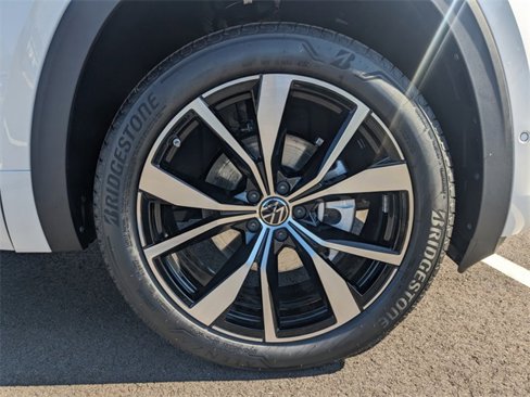 New 2025 Volkswagen Atlas SEL Premium R-Line image 11