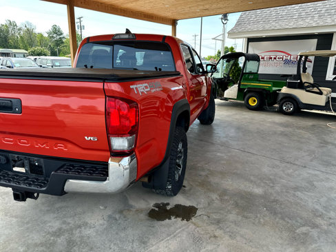 Used 2017 Toyota Tacoma TRD Off-Road image 19