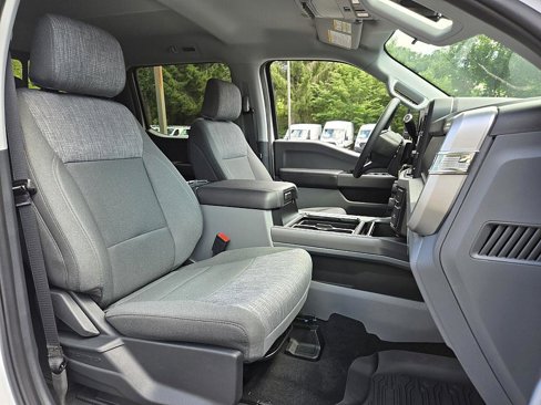 New 2025 Ford F250 XLT w/ FX4 Off-Road Package image 17