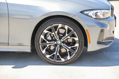 Used 2025 BMW 330i Sedan image 10