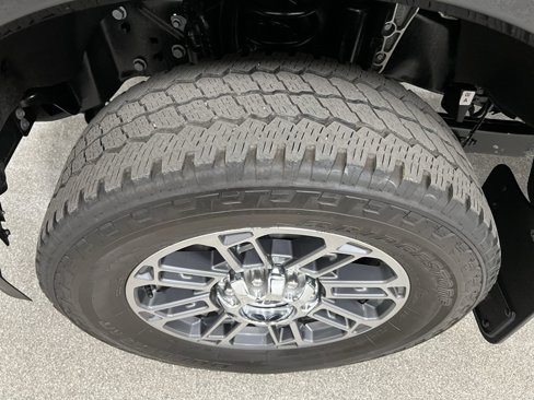 Used 2024 Ford F350 Limited image 20