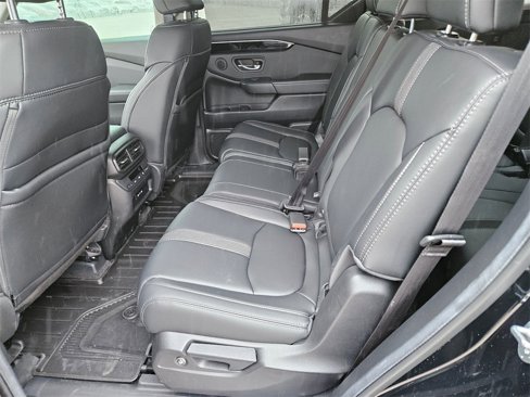 Used 2025 Honda Pilot EX-L image 11