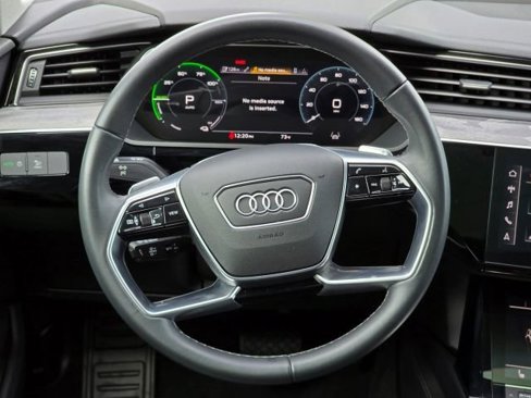 Used 2022 Audi e-tron Premium w/ Convenience Plus Package image 12
