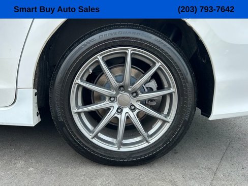 Used 2019 Toyota Sienna SE image 11