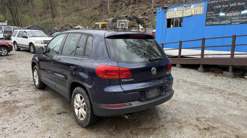 Used 2013 Volkswagen Tiguan S image 10