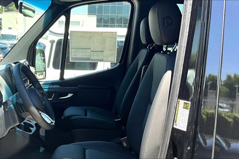 New 2025 Mercedes-Benz Sprinter 2500 image 9