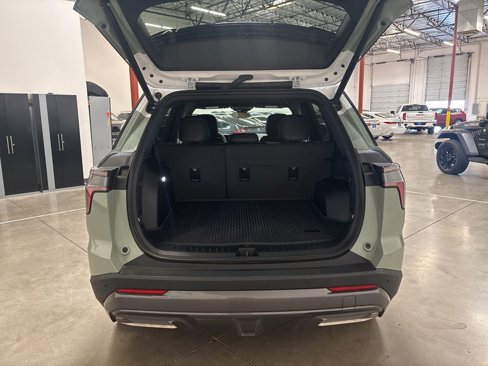 Used 2025 Chevrolet Equinox ACTIV w/ Convenience Package III image 26
