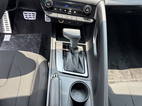 New 2025 Hyundai Elantra Sport image 30