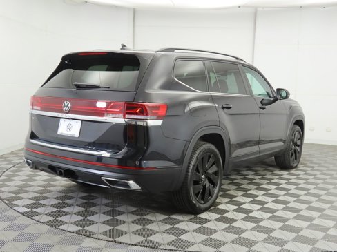 New 2026 Volkswagen Atlas SE image 6
