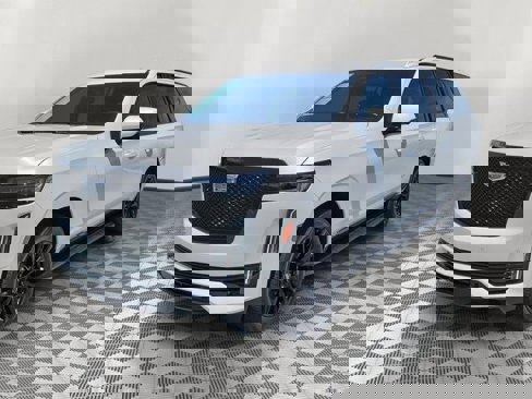 Used 2023 Cadillac Escalade ESV Sport w/ LPO, ONYX Package image 3