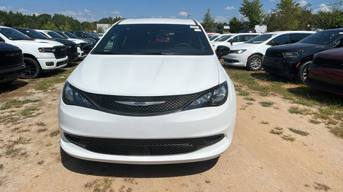 New 2026 Chrysler Voyager LX image 3
