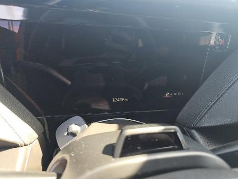 Used 2025 GMC Yukon XL Denali image 5