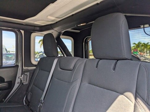 Used 2020 Jeep Wrangler Unlimited Sport image 15