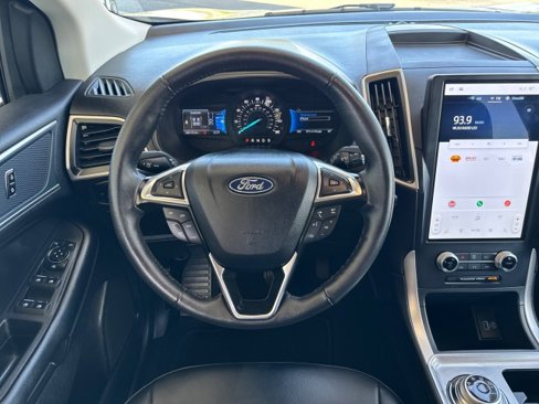 Used 2024 Ford Edge SEL image 8