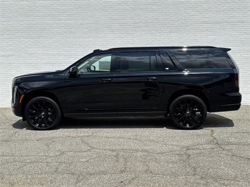 New 2025 Cadillac Escalade ESV Sport Platinum w/ LPO, ONYX Package image 2