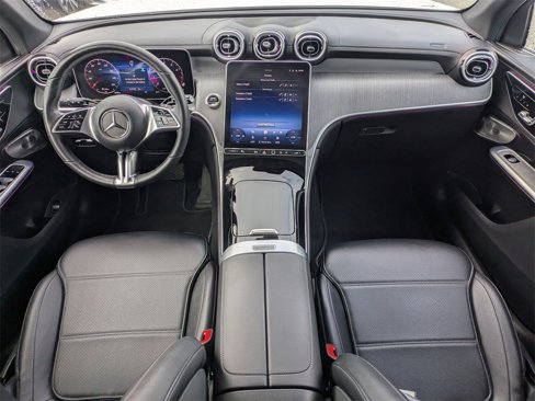 Used 2025 Mercedes-Benz GLC 300 4MATIC image 15