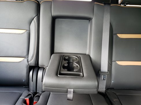 Used 2024 GMC Yukon AT4 image 31