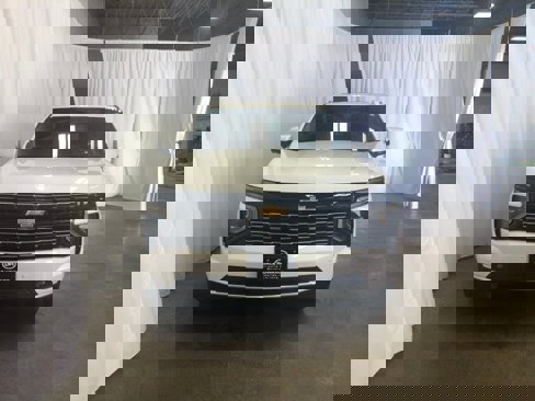 New 2025 Chevrolet Suburban High Country image 15