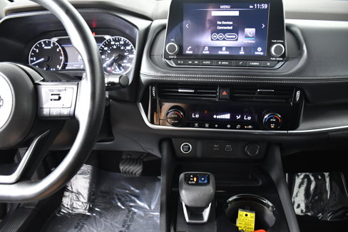 Used 2022 Nissan Rogue SV image 15
