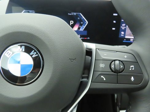 Used 2025 BMW X1 xDrive28i w/ Technology Package image 13