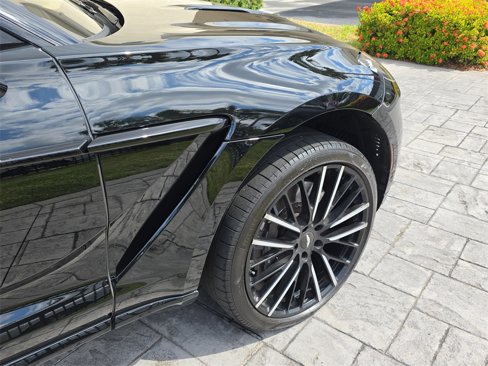 Used 2023 Aston Martin DBX image 9