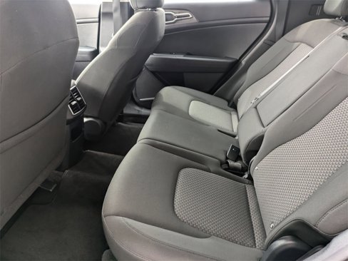 Used 2024 Kia Sportage LX image 27