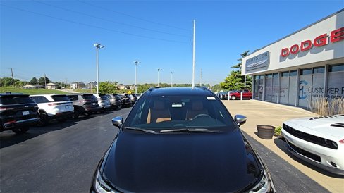 New 2026 Chrysler Pacifica Pinnacle w/ Trailer Tow Group image 4