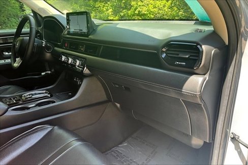 Used 2025 Honda Pilot Elite image 27