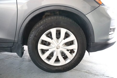 Used 2020 Nissan Rogue S image 25
